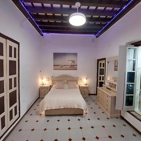 Casa Madre Gelart Patrimonio Gaditano Del Siglo Xix 公寓 *
